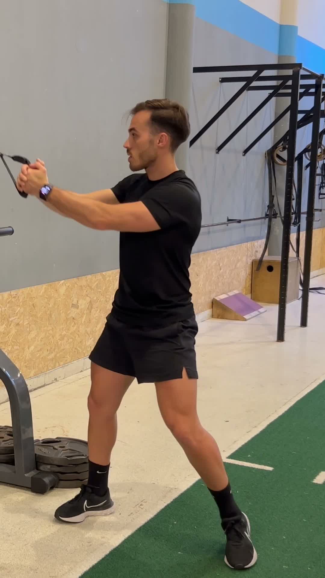 Cable Woodchop (High to Low) exercise demonstration video