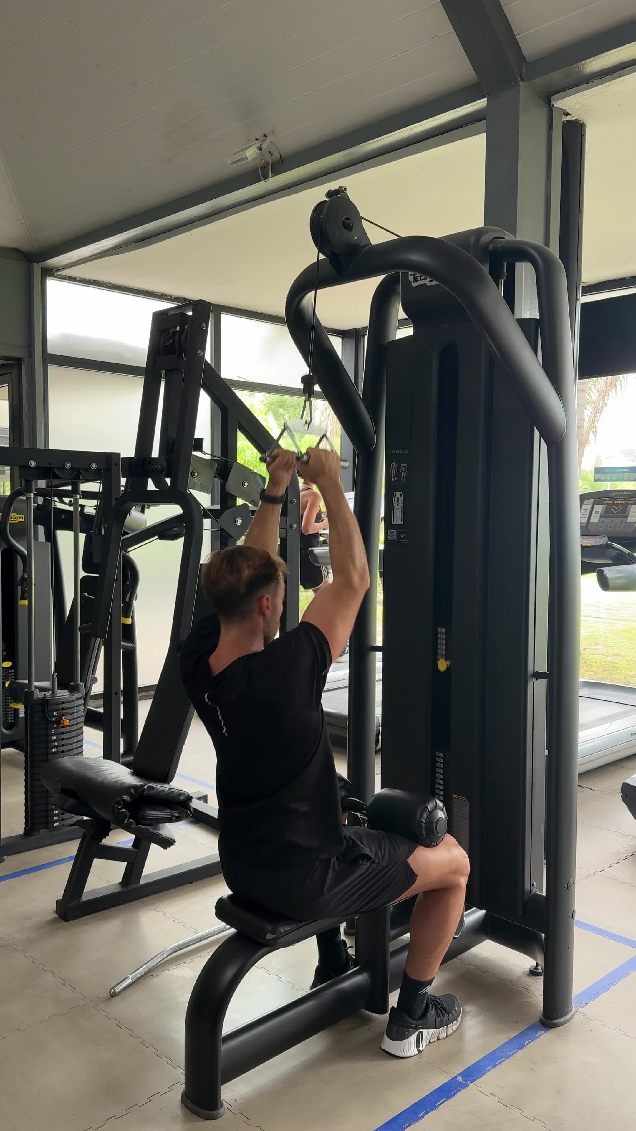 Lat Pulldown with V-Grip exercise demonstration video