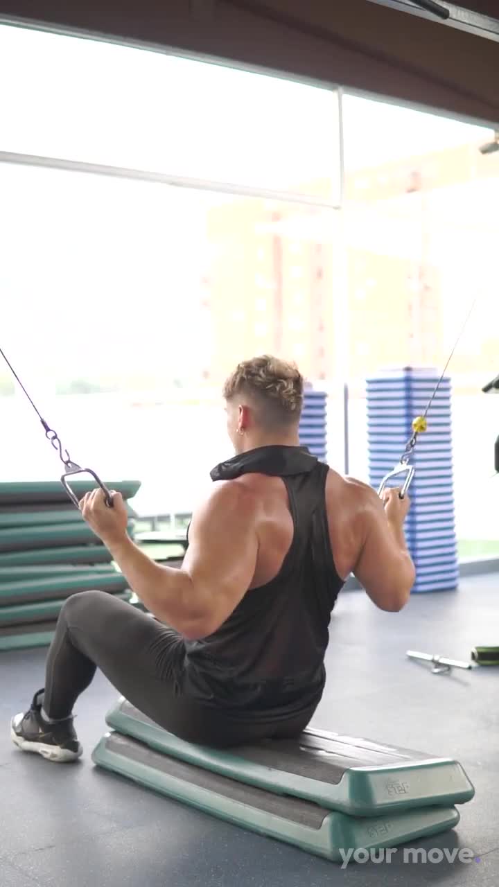 Lat Pulldown exercise demonstration video
